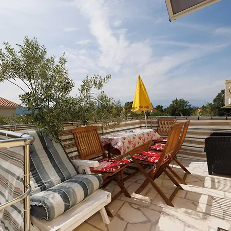 Apartamento Classic And Trendy With Terrace Pinezići